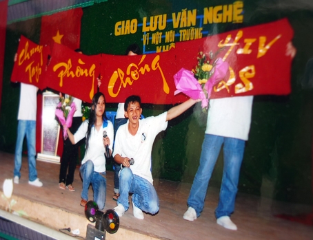 Sân khấu hóa công tác phổ biến, giáo dục pháp luật của “Đội truyên truyền 05, 06” thị trấn Gia Ray (huyện Xuân Lộc).
