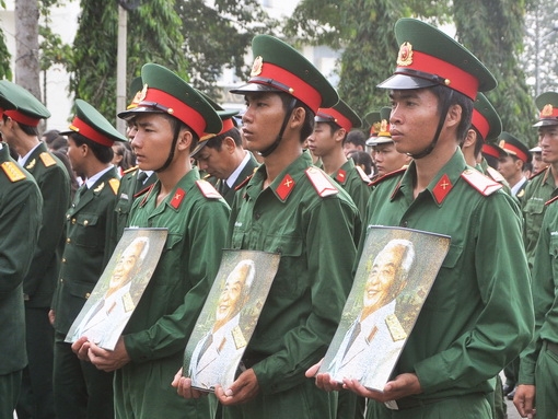 paid their last respects to General Giap