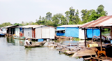 Làng cá bè trên sông Cái, đoạn thuộc phường Tân Mai hiện nay.