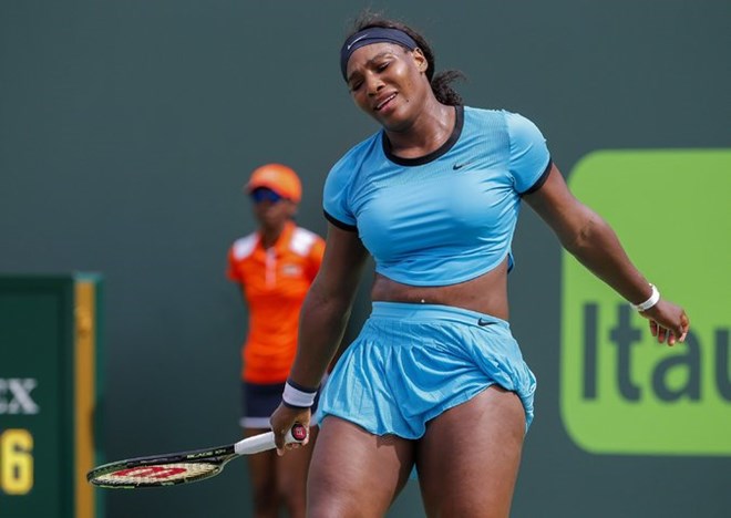 Đương kim vô địch Serena Williams bất ngờ bị loại bởi thua Svetlana Kuznetsova. (Ảnh: EPA)