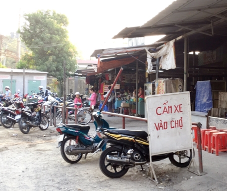 Chợ Tân Thành hiện nay, trong đó có phần đất của ông T.  Ảnh: M.Quân