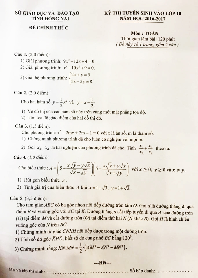 Ảnh chụp đề thi môn Toán trong kỳ thi tuyển sinh vào lớp 10 THPT năm học 2016-2017.