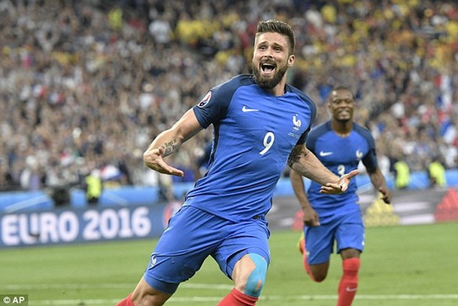 Giroud ghi bàn mở tỷ số. (Nguồn: AP) 