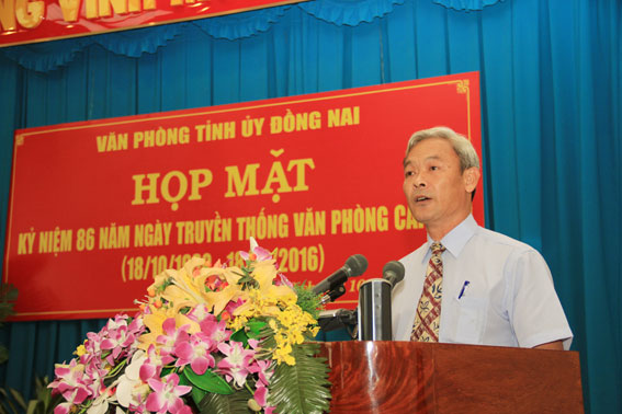 Đồng chí Bí thư Tỉnh ủy Nguyễn Phú Cường phát biểu tại buổi họp mặt. Ảnh: Huy Anh