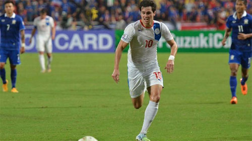 Phil Younghusband (số 10) ghi bàn giúp Philippines nuôi tiếp hy vọng vào bán kết. Ảnh: ESPN