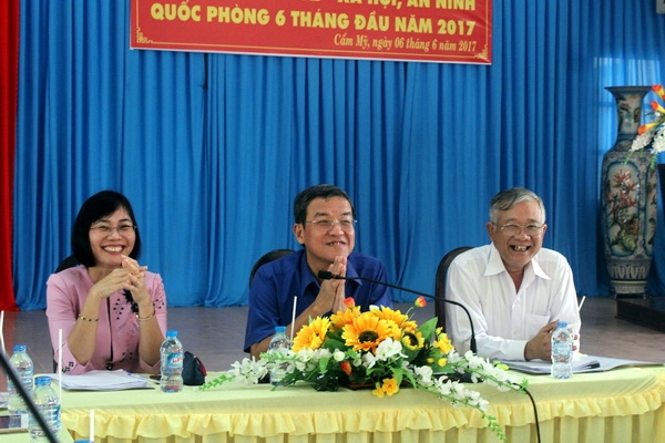 Chủ tịch UBND tỉnh Đinh Quốc Thái làm việc tại huyện Cẩm Mỹ vào ngày 6-6.