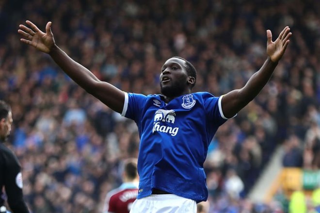 Manchester United vung tiền mua Lukaku. (Nguồn: Getty Images)