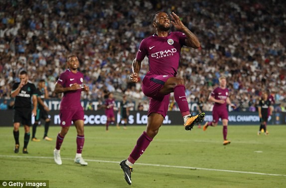 Sterling ăn mừng sau khi làm tung lưới Real Madrid. (Nguồn: Getty Images)