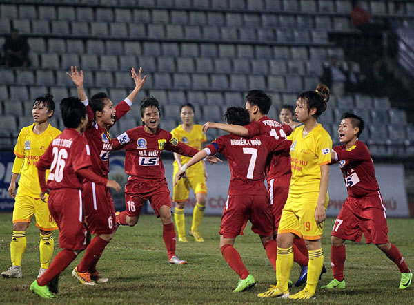 Chủ nhà Phong Phú Hà Nam cũng xứng đáng có mặt ở trận CK sau khi đánh bại Hà Nội I ở loạt Penalty