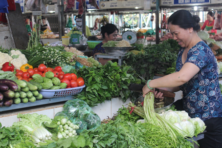 Điểm bán rau an toàn tại chợ Xuân Thanh (TX.Long Khánh).