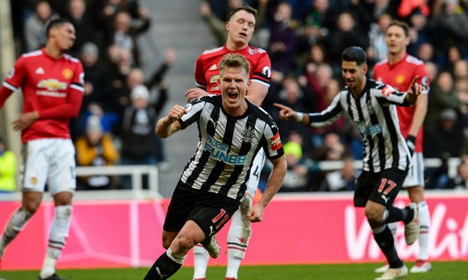 Matt Ritchie khiến M.U rời sân St James' Park với hai bàn tay trắng. (Nguồn: Getty Images)