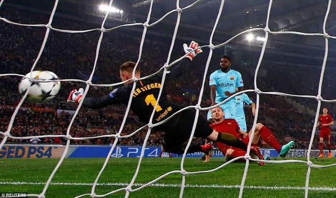 Dzeko mở tỷ số cho AS Roma. (Nguồn: Reuters)