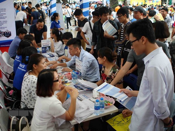 Ngày hội Tư vấn xét tuyển đại học, cao đẳng năm 2018 tại Hà Nội. (Ảnh: Thanh Tùng/TTXVN)