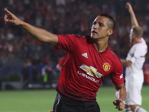 Sanchez là người mở đầu cho chiến thắng của Manchester United.