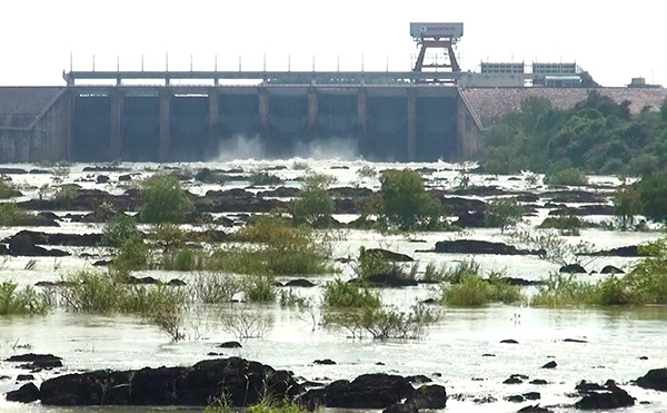 Thủy điện Trị An thêm cửa xã tràn.