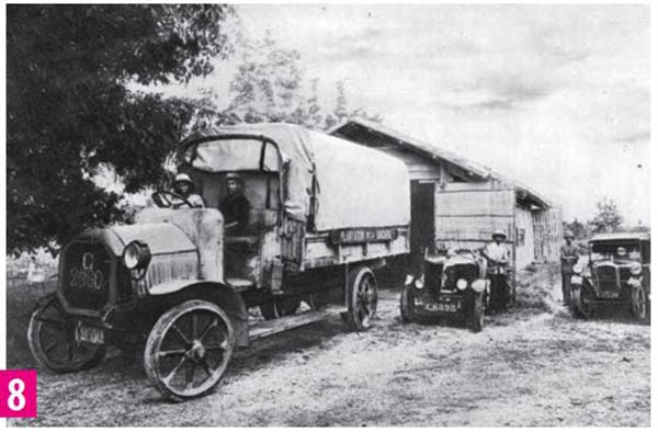  Phương tiện vận chuyển cao su của Công ty cao su De la Souchère.