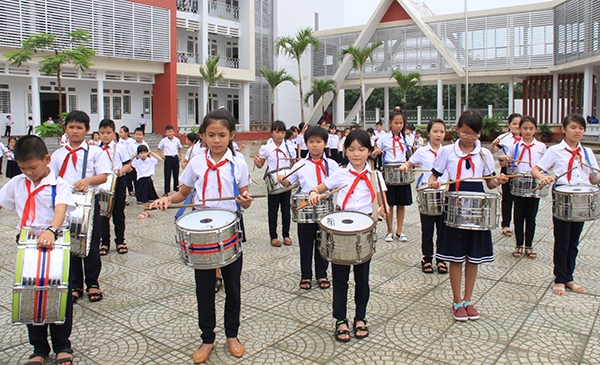 Trường tiểu học Hưng Lộc (xã Hưng Lộc, huyện Thống Nhất) là một trong những trường được công nhận trường chuẩn quốc gia trong năm 2018.