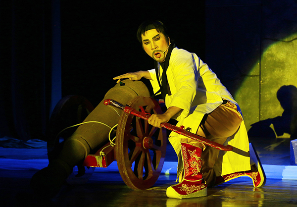 vai diễn Hồ Nguyên Trừng trong vở Bão táp một vương triều đã đem về cho nghệ sĩ Thành Vinh tấm huy chương vàng cá nhân tại Liên hoan Sân khấu cải lương chuyên nghiệp toàn quốc 2018. 