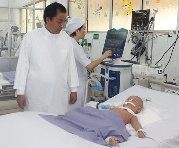 Một số máy giúp thở đang được sử dụng tại Khoa Hồi sức tích cực chống độc của Bệnh viện nhi đồng Đồng Nai.