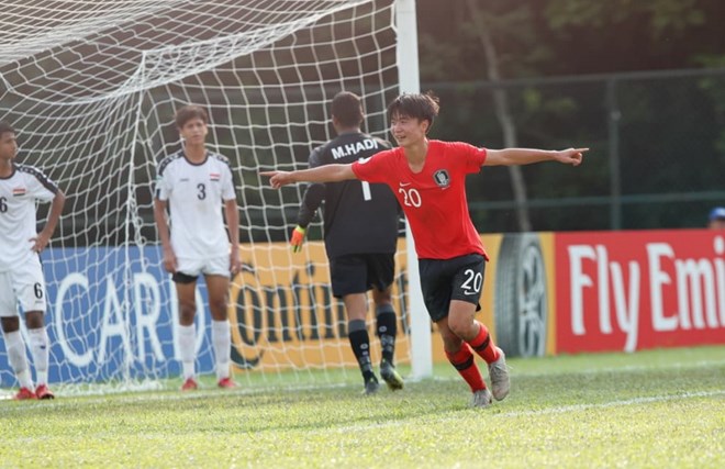 U16 Hàn Quốc giành vé đi tiếp sau khi biến U16 Iraq (áo trắng) thành cựu vương. (Nguồn: AFC)