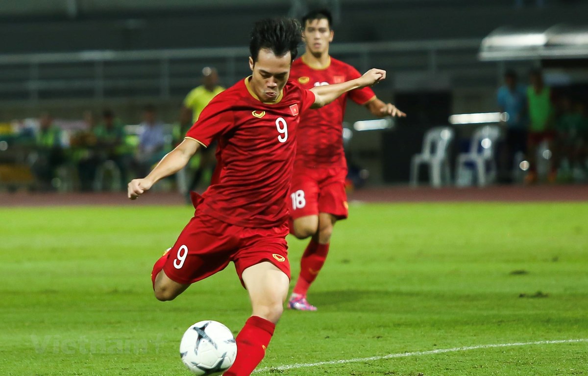 Tiền đạo Văn Toàn bỏ lỡ nhiều cơ hội trong trận đấu với Thái Lan tại vòng loại World Cup 2022 tối 5/9. (Ảnh: Nguyên An)