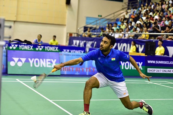 Tay vợt hạng giống số 2 người Ấn Độ Sourabh Verma giành chiến thắng kịch tính 2-1 trong trận chung kết đơn nam