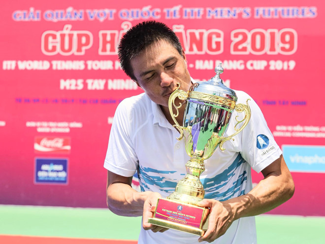 Tay vợt Việt kiều Mỹ Daniel Nguyễn đoạt cả 2 danh hiệu vô địch giải quần vợt ITF Tây Ninh