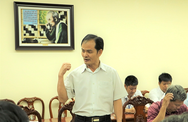 Đại diện UBND TP.Long Khánh báo cáo tại buổi làm việc