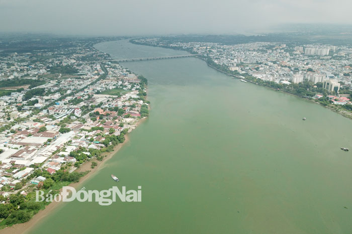 Việc xây dựng tuyến công viên dọc hai bờ sông Đồng Nai sẽ giúp bảo vệ môi trường và tạo không gian cảnh quan đô thị Biên Hòa. Ảnh: P.Tùng