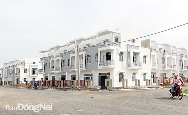 Một dự án khu dân cư đang triển khai tại xã Giang Điền, H.Trảng Bom. Ảnh: Hoàng Lộc