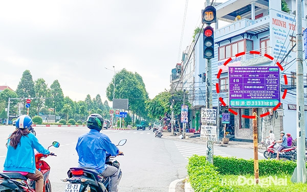 Bảng tuyên truyền được đặt tại giao lộ Nguyễn Ái Quốc - Phan Đình Phùng (TP.Biên Hòa)