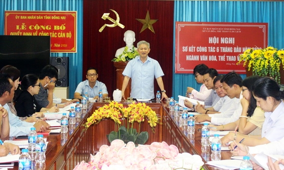 Giám đốc Sở VH-TTDL Lê Kim Bằng phát biểu chỉ đạo tại Hội nghị sơ kết 6 tháng đầu năm của ngành Văn hóa, thể thao du lịch