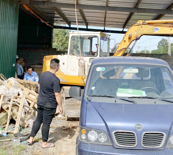 UBND phường Phước Tân (TP.Biên Hòa) tiến hành cưỡng chế công trình xây dựng trái phép.