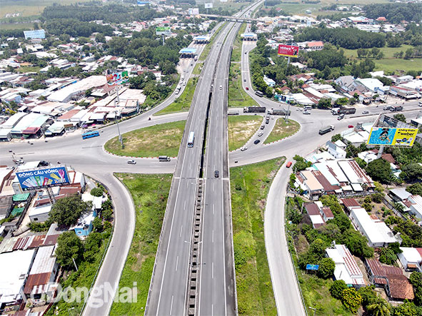 Ban Quản lý dự án Mỹ Thuận đề xuất vay hơn 10,2 ngàn tỷ đồng của JICA để thực hiện dự án Mở rộng đường cao tốc TP.HCM - Long Thành - Dầu Giây. Ảnh: P.Tùng