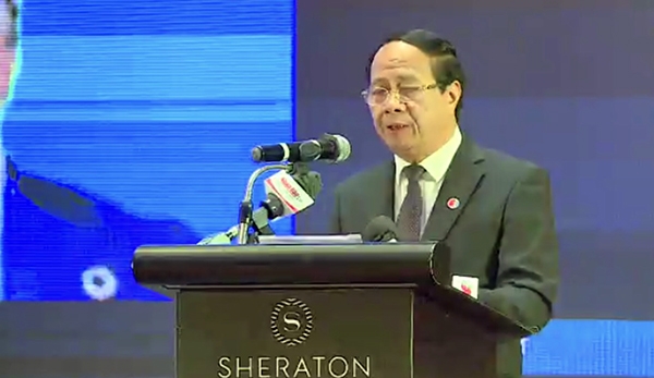 Phó thủ tướng Chính phủ Lê Văn Thành đọc diễn văn khai mạc lễ kỷ niệm. Ảnh: B.N