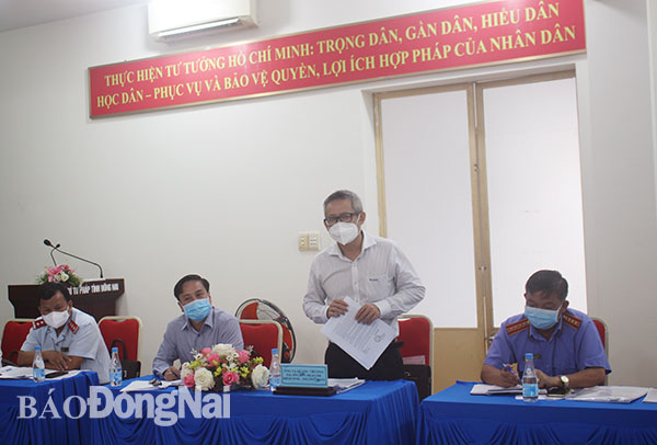 Trưởng Ban Pháp chế HĐND tỉnh Tạ Quang Trường phát biểu tại buổi làm việc