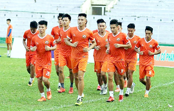 Các CLB SLNA, Viettel, Bình Định, Đà Nẵng, Hà Tĩnh, Hà Nội đã bắt đầu hội quân chuẩn bị cho mùa giải 2022