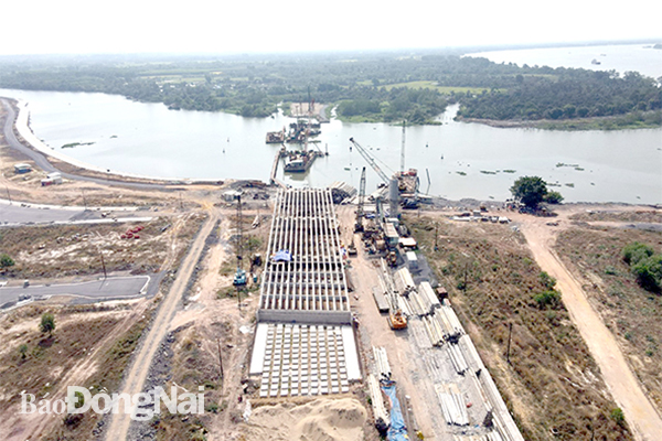 Dự án Xây dựng cầu Vàm Cái Sứt chính thức thi công trở lại vào ngày 9-2