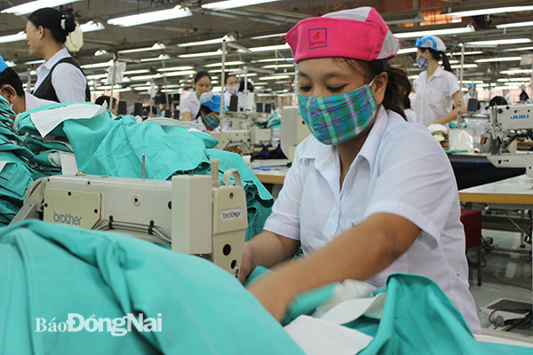 May mặc là ngành công nghiệp sản xuất và xuất khẩu chủ lực của Đồng Nai. Ảnh: Hương Giang