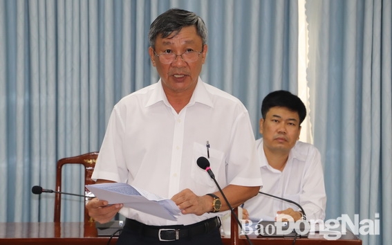 Phó Bí thư Thường trực Tỉnh ủy Hồ Thanh Sơn phát biểu ý kiến tại cuộc họp