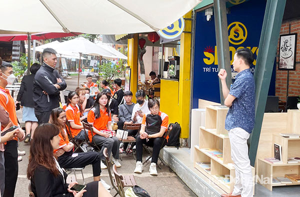 Nhà sáng lập Sbooks Nguyễn Anh Dũng: "Tôi mong muốn góp sức xây dựng văn hóa đọc cho người Việt"