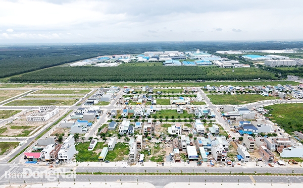 Khu tái định cư Lộc An - Bình Sơn là một trong những khu tái định cư hiện đại nhất cả nước được xây dựng trên địa bàn tỉnh để phục vụ tái định cư cho người dân vùng dự án Sân bay Long Thành