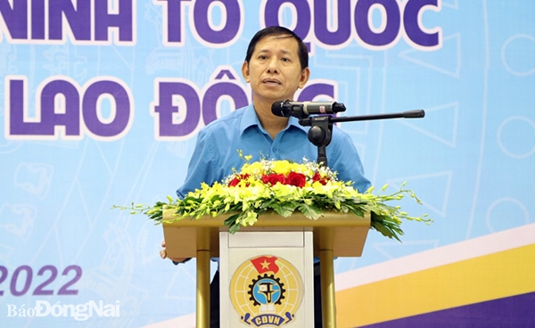 Ông Vũ Mạnh Tiêm, Phó trưởng Ban Tuyên giáo Tổng LĐLĐ Việt Nam phát biểu chỉ đạo tại lễ phát động