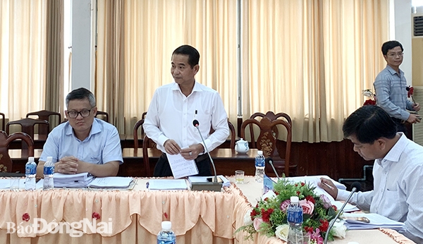 Ủy viên Ban TVTU, Chủ tịch HĐND tỉnh Thái Bảo phát biểu tại hội nghị