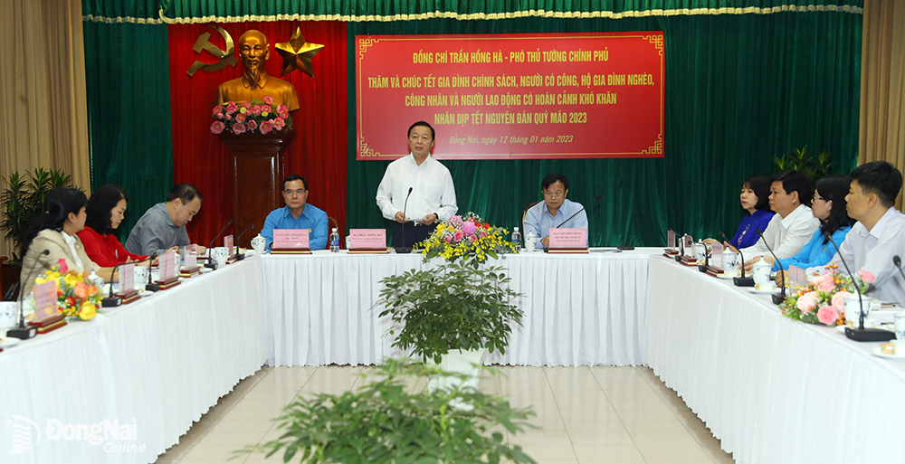 Phó thủ tướng Chính phủ Trần Hồng Hà phát biểu tại buổi đến thăm và trao quà Tết