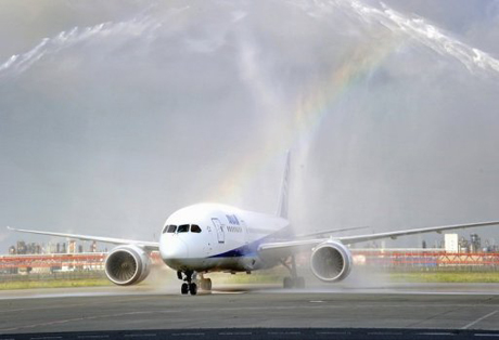 Boeing 787 Dreamliner trong chuyến thăm châu Á hồi tháng 7/2011.