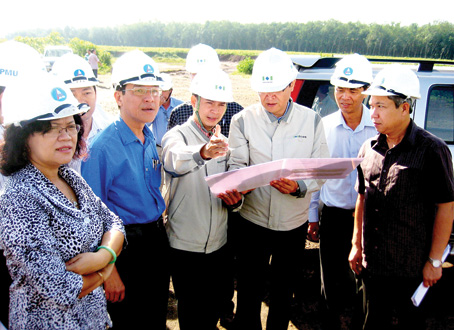 Chủ tịch UBND tỉnh Đinh Quốc Thái trong lần kiểm tra tiến độ thi công DA đường cao tốc TP.Hồ Chí Minh - Long Thành - Dầu Giây.