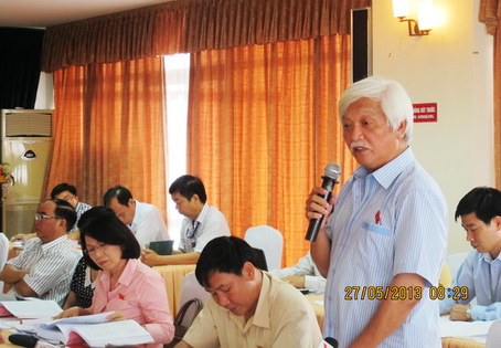 ĐB Dương Trung Quốc (Đoàn Đồng Nai) phát biểu thảo luận tại tổ về dự thảo sửa Hiến pháp 1992