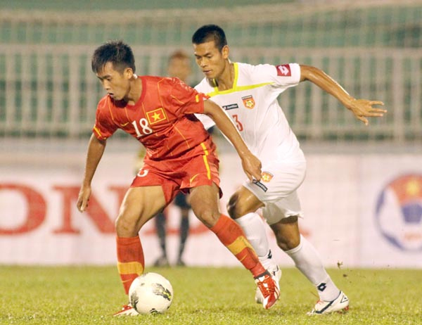 Thắng U.23 Myanmar nhưng U.23 Việt Nam (trái) vẫn còn nhiều điểm cần hoàn thiện.                                                                                                                            Ảnh: T.L