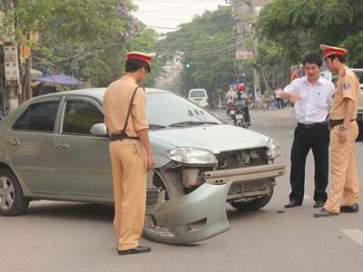 Bộ GTVT đề nghị trước mắt chỉ xử phạt đối với hành vi không chuyển quyền sở hữu phương tiện theo quy định khi xảy ra tai nạn nghiêm trọng